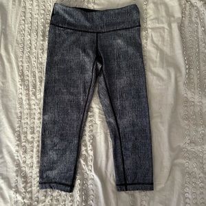 Lululemon gray/blue crops